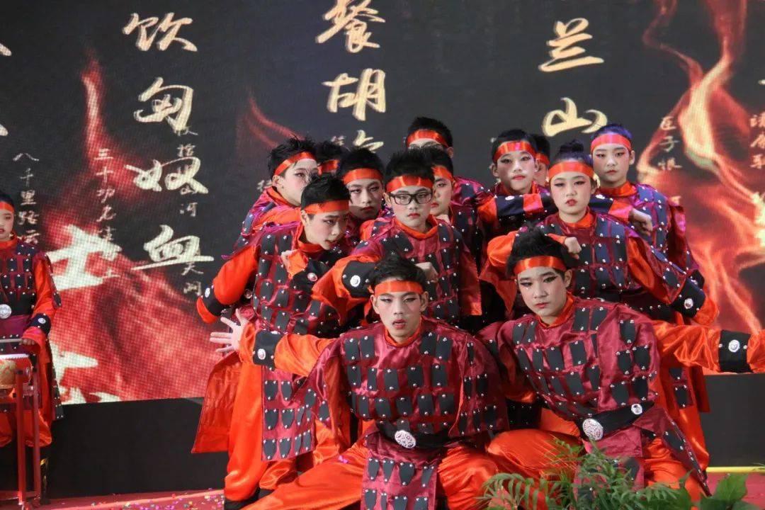 点燃的炸弹人